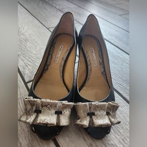 Pellico Black Leather Pumps Dress Women's Shoes Sz 37 Snake Bow Open Toes 2"Heel